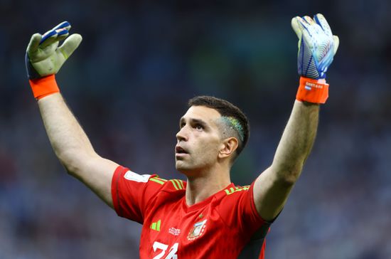 Emiliano Martinez Goalkeeper Argentina Celebrates After Editorial Stock ...