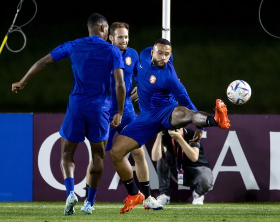 Denzel Dumfries Holland Daley Blind Holland Editorial Stock Photo ...