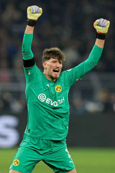 Borussia Dortmund Goalkeeper Gregor Kobel Celebrates Editorial Stock ...