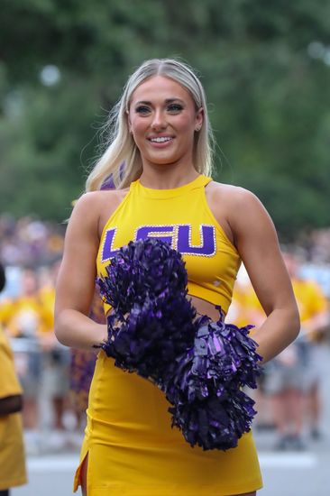 Lsu Tiger Girl Darah Haidet Cheers Editorial Stock Photo - Stock Image ...