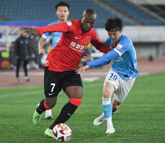 Manuel Palacios L Chengdu Rongcheng Dribbles Editorial Stock Photo ...