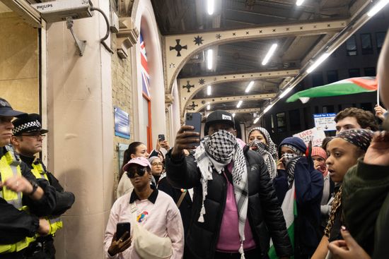 End Propalestinian Protest Trafalgar Square Met Editorial Stock Photo
