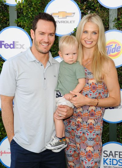 Markpaul Gosselaar Catriona Mcginn Their Son Editorial Stock Photo ...