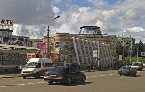 Lermontova Road Shopping Centre Busstadion Omsk Editorial Stock Photo ...