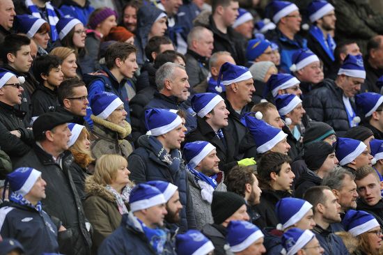 everton christmas hat