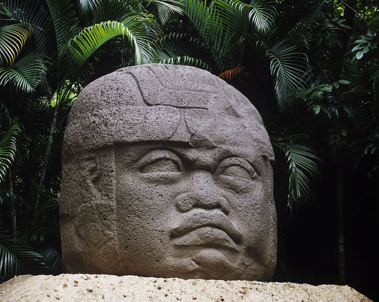 Colossal Warriors Head 1100475 Bc Olmec Editorial Stock Photo - Stock ...