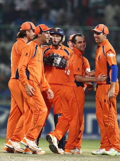 Netherlands Bowler Peter Borren 2r Celebrates Editorial Stock Photo