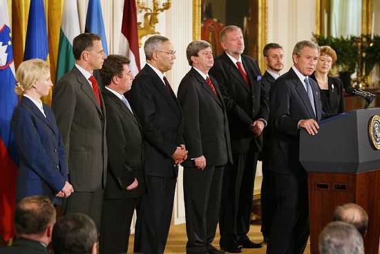 Us President George W Bush Welcomes Editorial Stock Photo - Stock Image ...