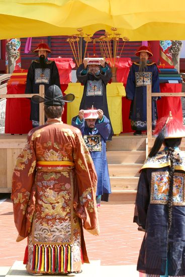 Traditional Sappou Coronation Ceremony Ancient Ryukyu Editorial Stock ...