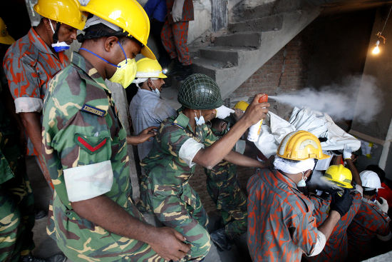 Rescue Workers Carry Out Body Collapsed Editorial Stock Photo - Stock ...