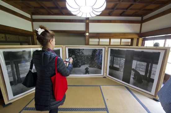 Visitor Looks Photographs Rongrong Inri Exhibit Editorial Stock Photo ...