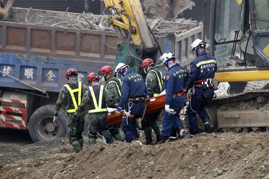 Rescuers Recover Dead Body Collapsed 17storey Editorial Stock Photo ...