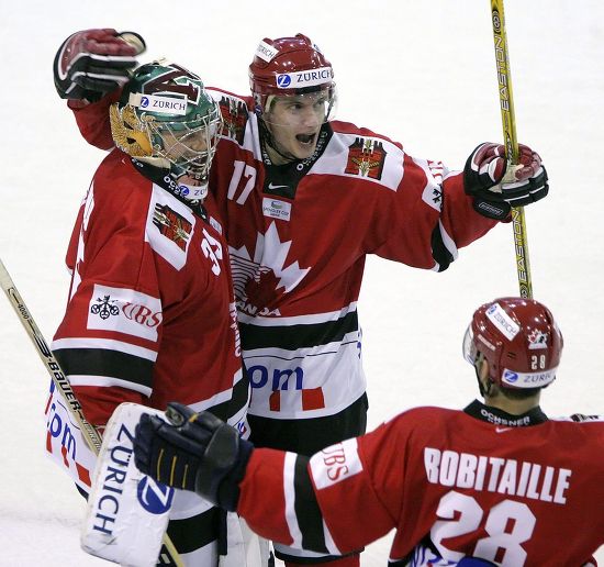 Team Canadas Goalie Alex Auld L Editorial Stock Photo Stock Image