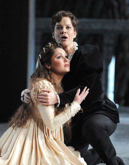 Anna Netrebko Giulietta Elina Garanca Romeo Editorial Stock Photo ...