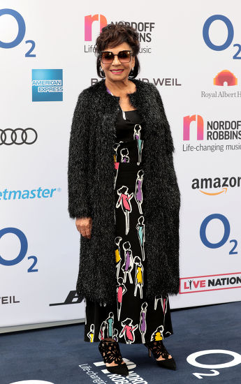 Dame Shirley Bassey Editorial Stock Photo Stock Image Shutterstock