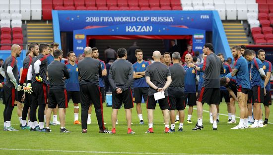 Spain National Soccer Team Players Listen Editorial Stock Photo - Stock