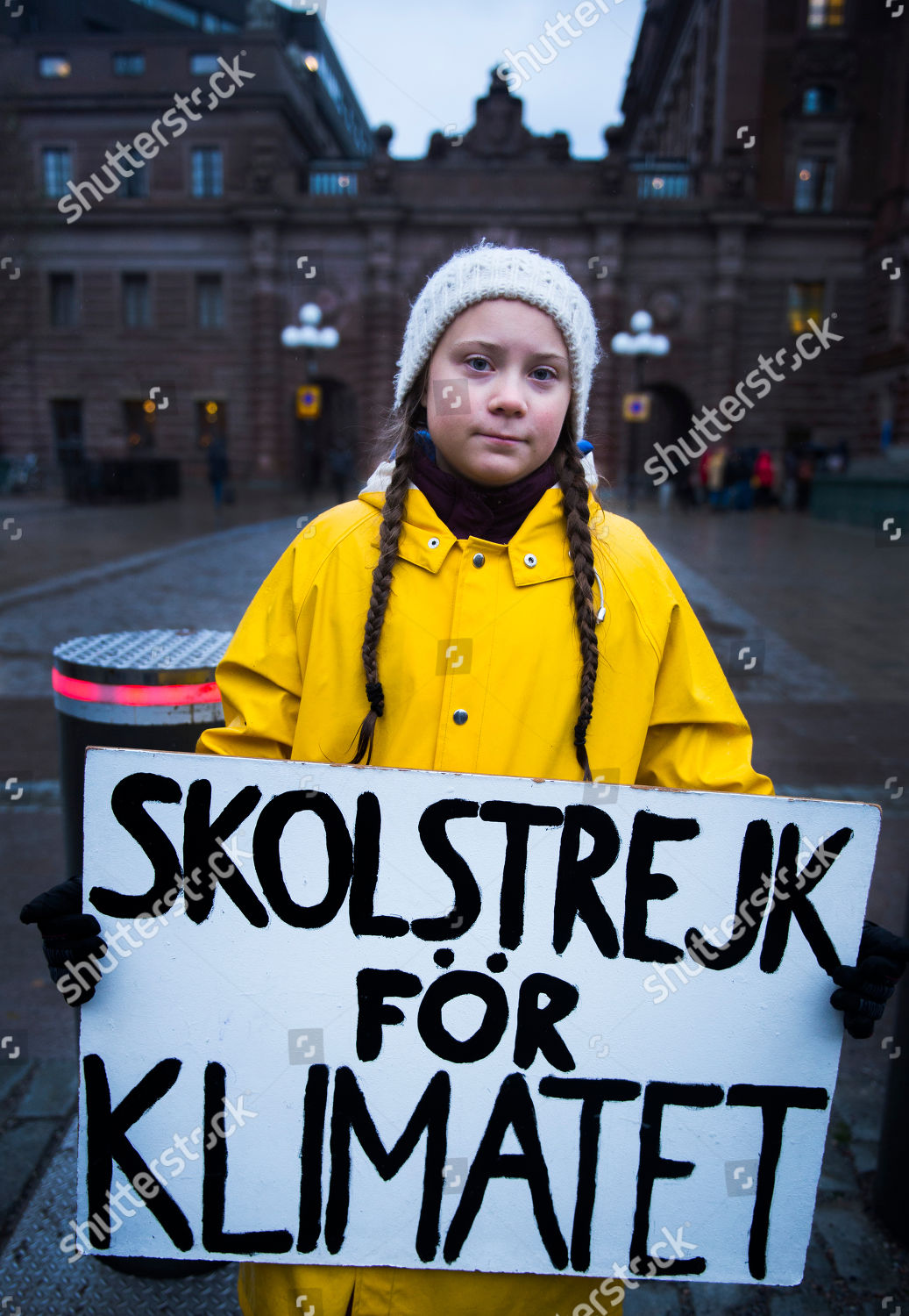 Swedish 15yearold girl Greta Thunberg holds placard Editorial Stock Photo - Stock ...1037 x 1500