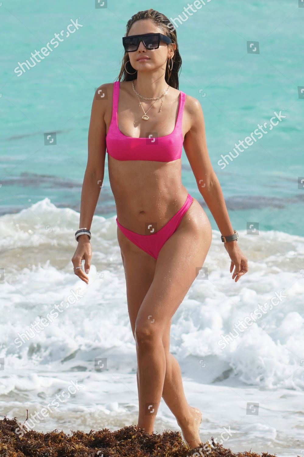 Pics Yasmina Jones nude (68 photos), Ass, Fappening, Instagram, braless 2015 Pics Yasmina Jones nude (51 foto and video), Sexy, Cleavage, Instagram, cleavage 2020