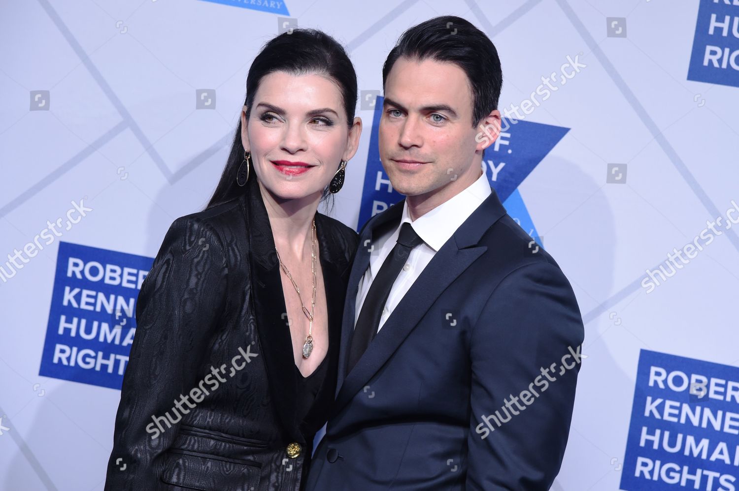 Next photo of Julianna Margulies