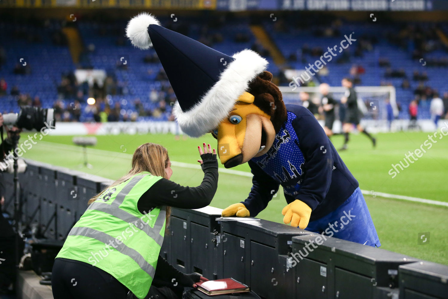 CHELSEA MASCOT CHRISTMAS HAT JUMPER 
