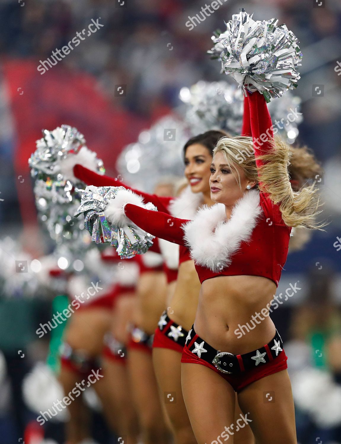 Dallas Cowboys Cheerleaders Christmas Halftime