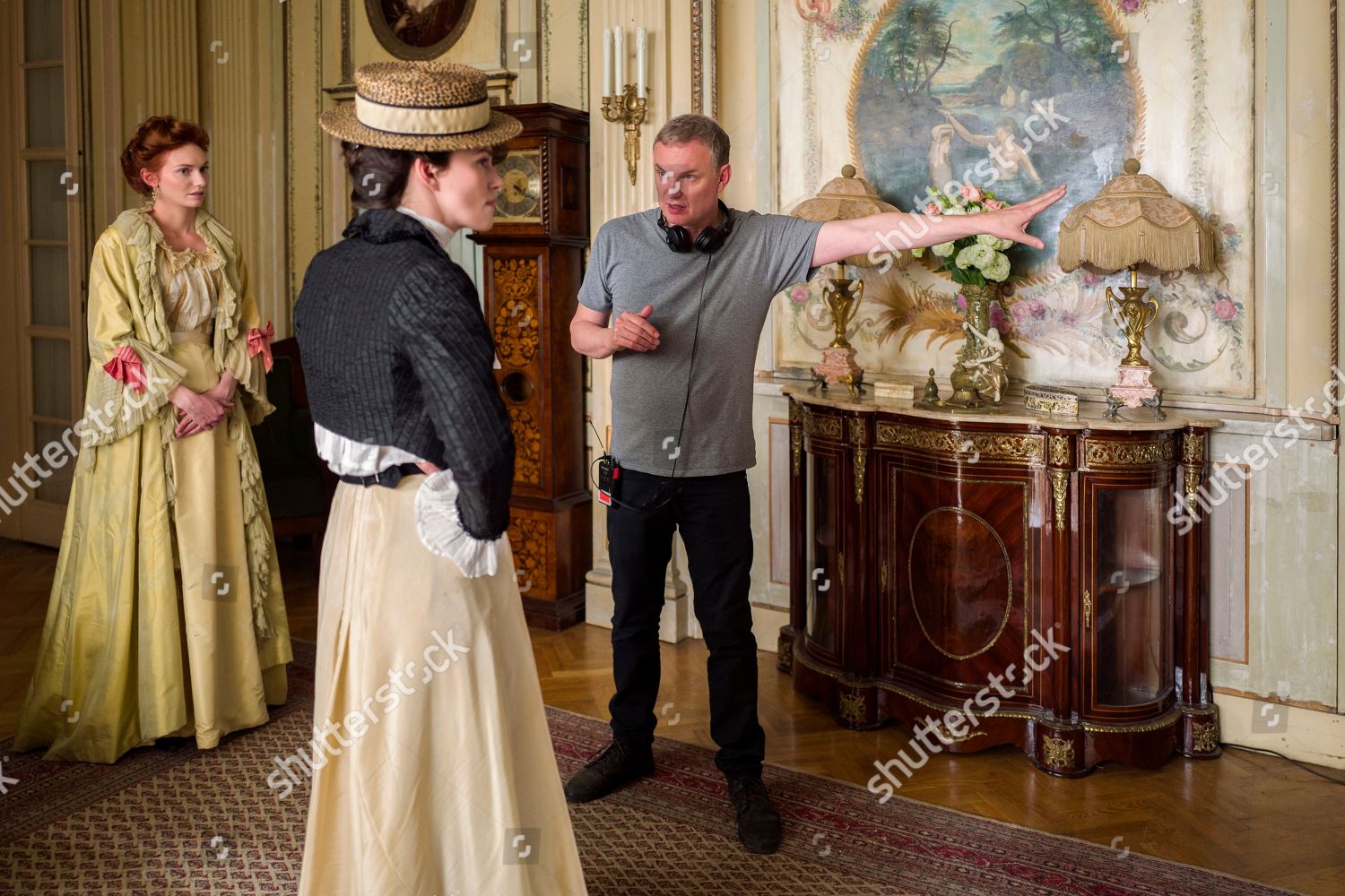Eleanor Tomlinson Georgie Raoulduval Keira Knightley Colette Redaktionelles Stockfoto Stockbild Shutterstock