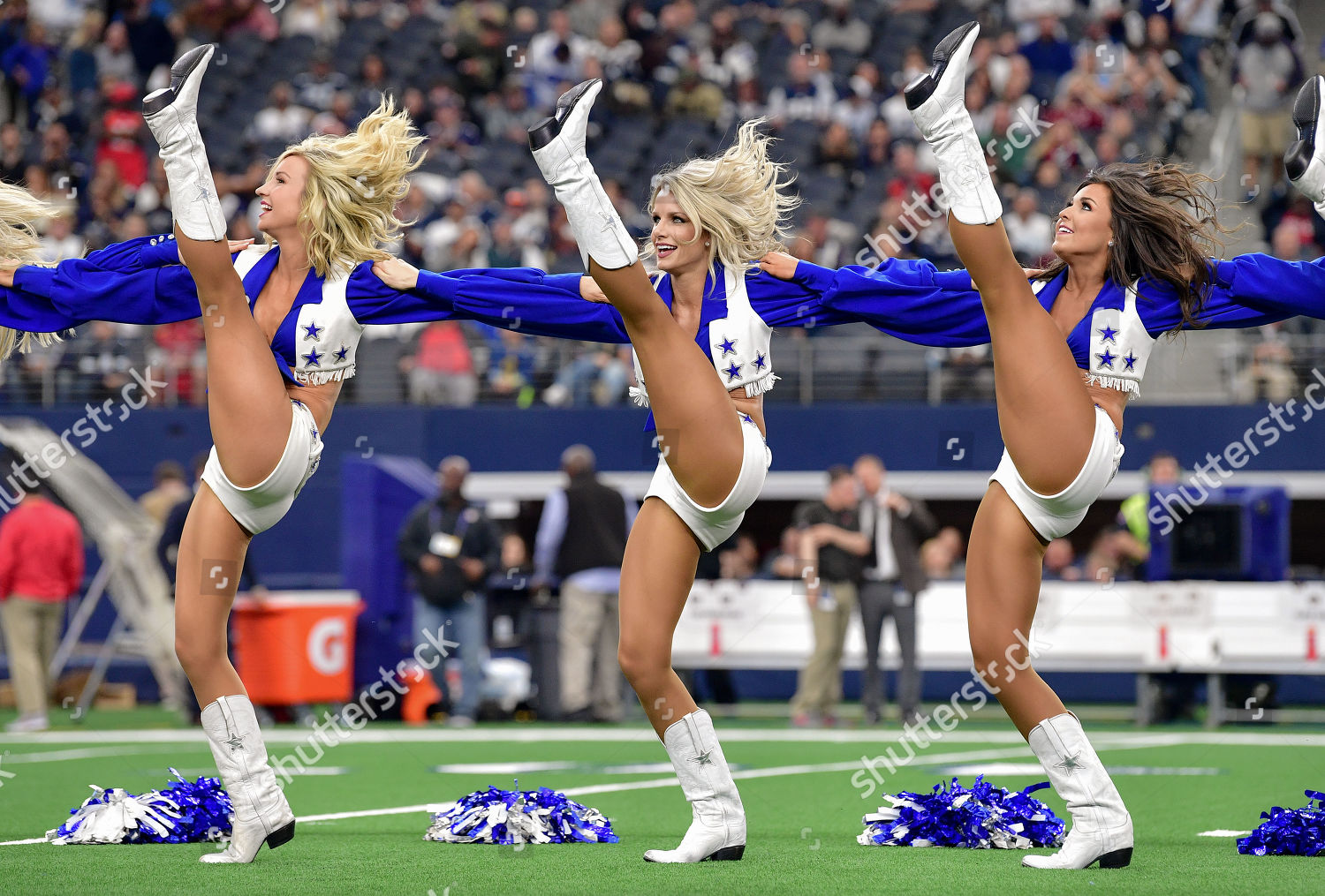 Th Dallas Cowboys Cheerleaders Santa Suits Editorial Stock Photo - Stock  Image