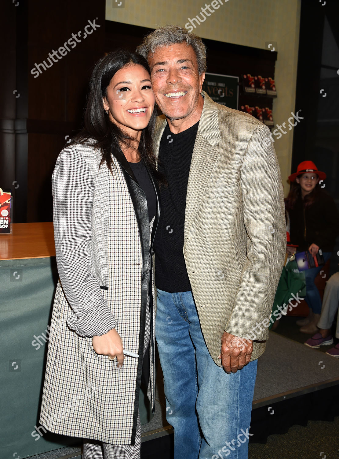 Gina Rodriguez father Genaro Rodriguez Foto editorial en stock; Imagen