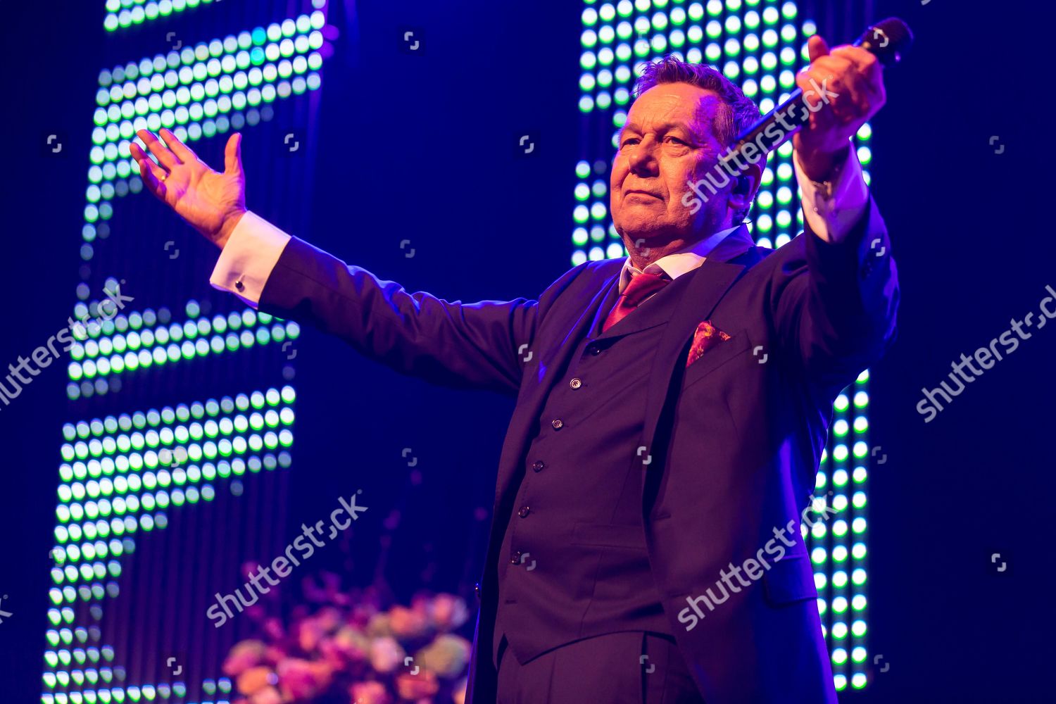 german-pop-singer-roland-kaiser-live-editorial-stock-photo-stock