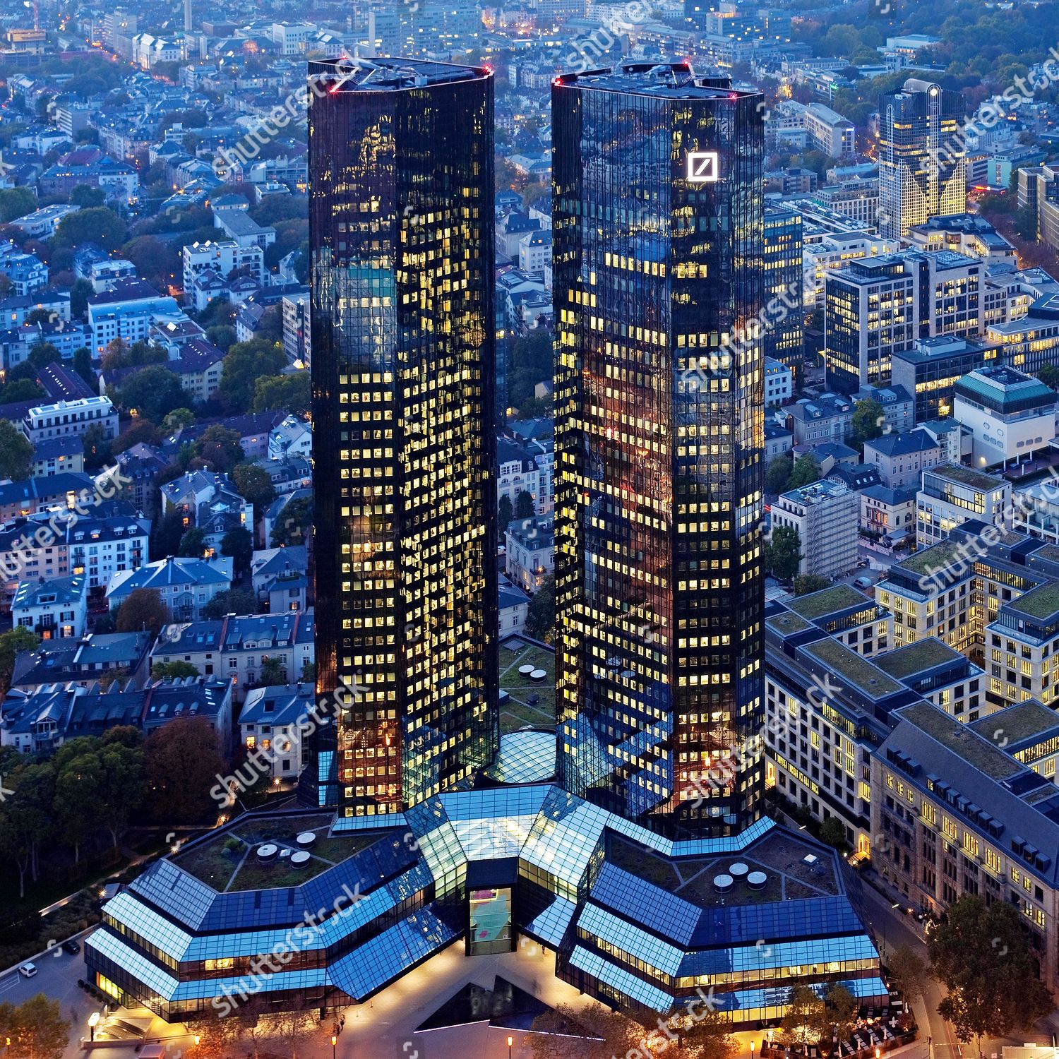 Mirrored Twin Towers Deutsche Bank Dusk Group Redaktionelles Stockfoto Stockbild Shutterstock