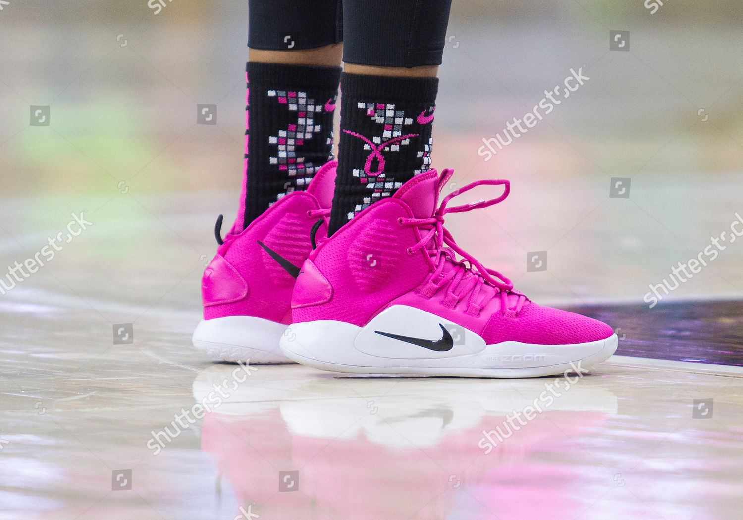 pink shoes in ncaa