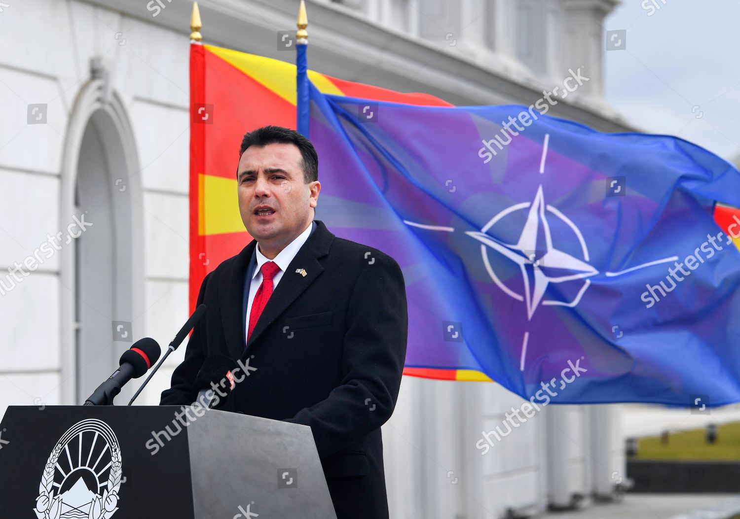 Fyr Macedonian Prime Minister Zoran Zaev Addresses Foto Editorial En Stock Imagen En Stock Shutterstock