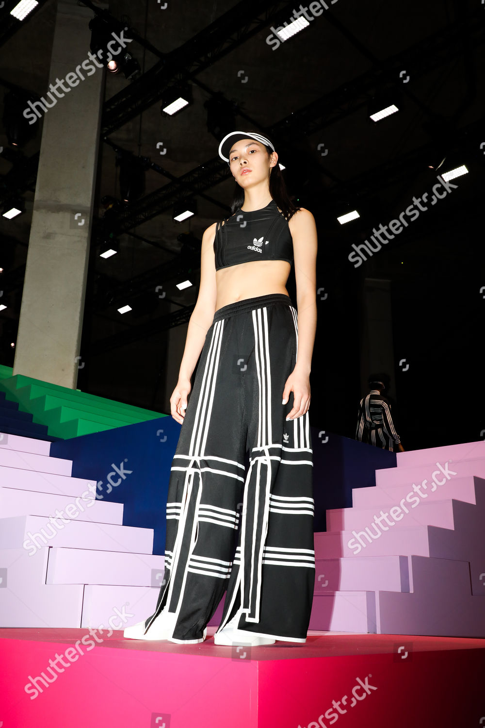 yeji adidas pants