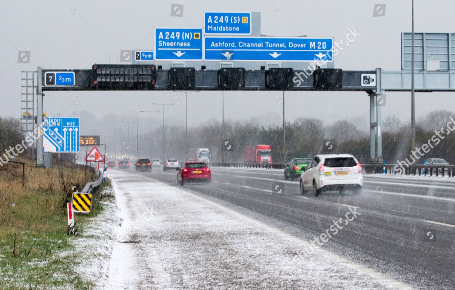 kent weather on m20 near maidstone snow editorial stock photo stock image shutterstock