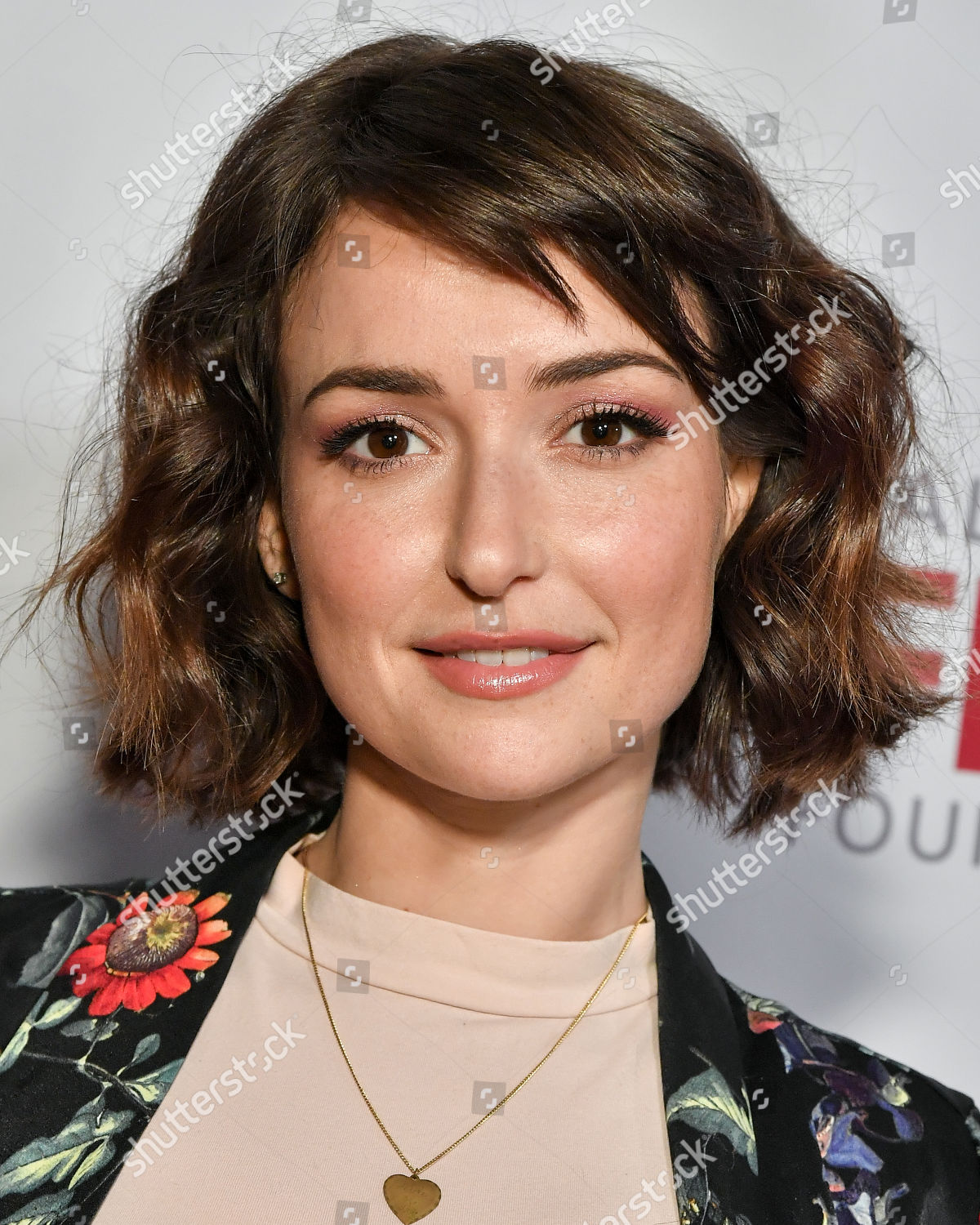 Milana Vayntrub: High Quality Images For Editorial Use - r0ehqsh
