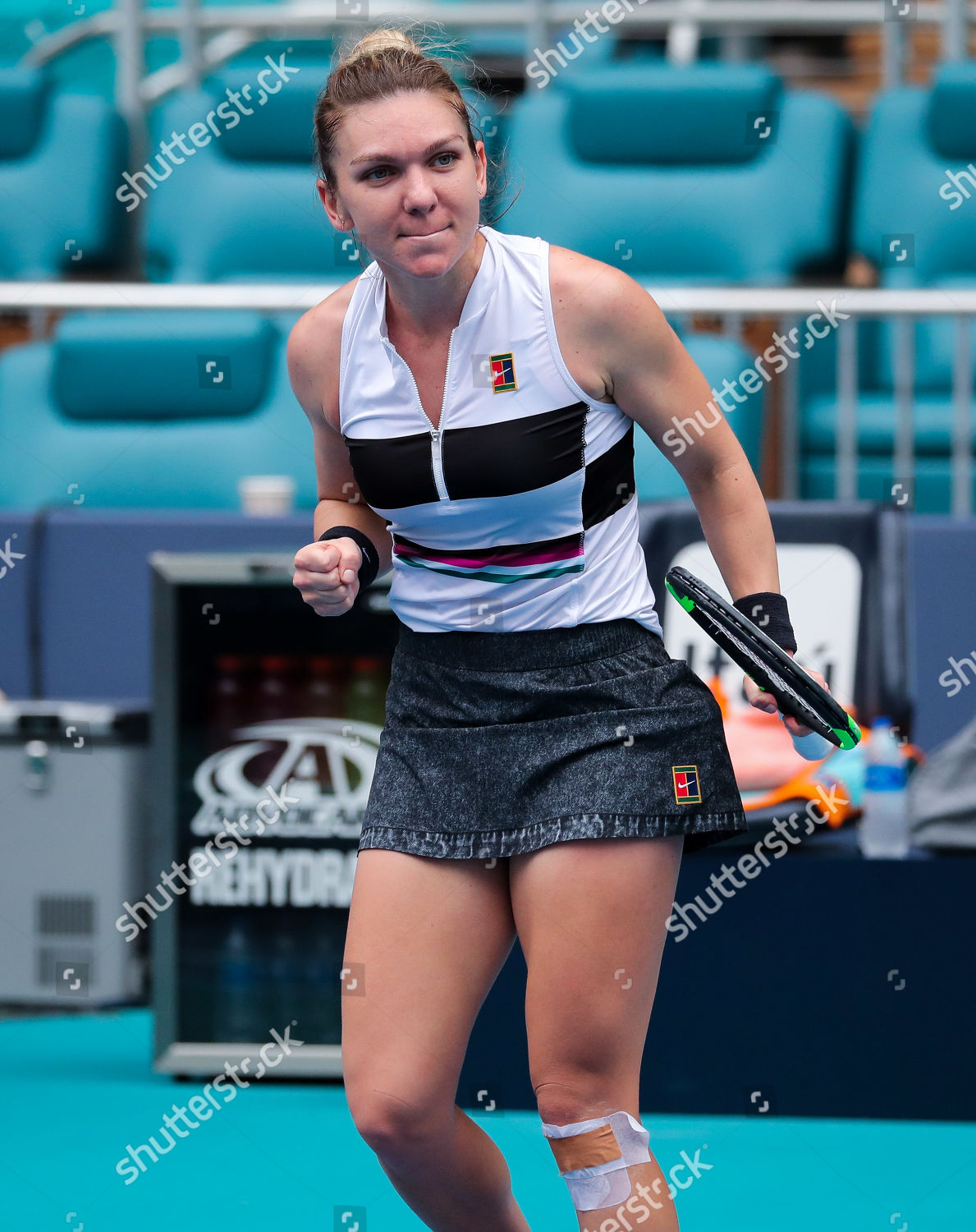 Simona Halep Romania Celebrates She Defeats Polona Redaktionelles Stockfoto Stockbild Shutterstock