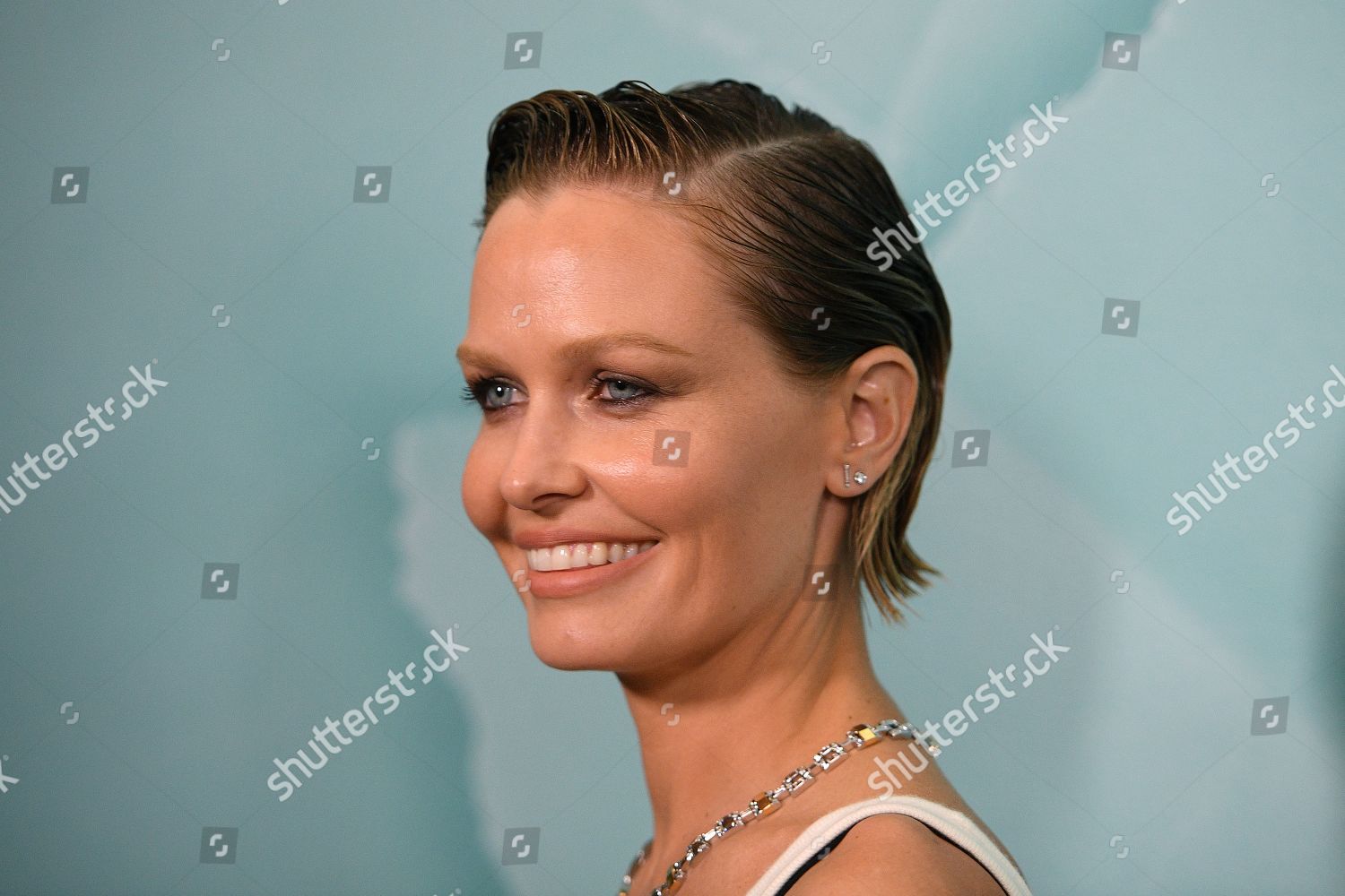 Lara Worthington Arrives Official Opening Tiffany Co