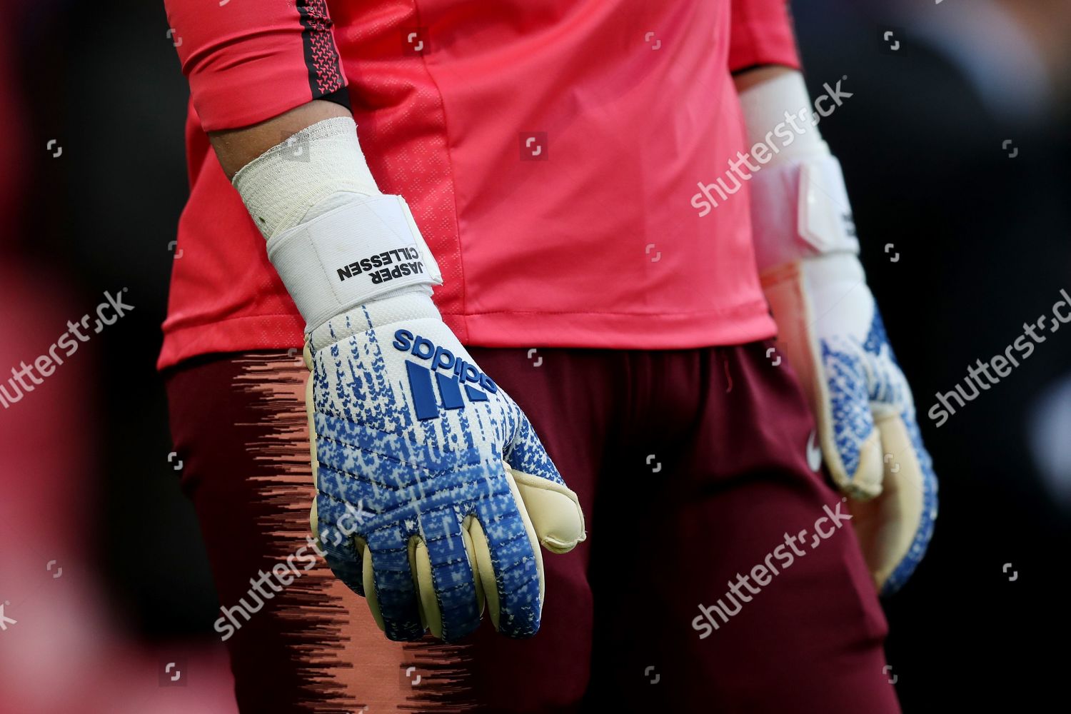 jasper cillessen gloves