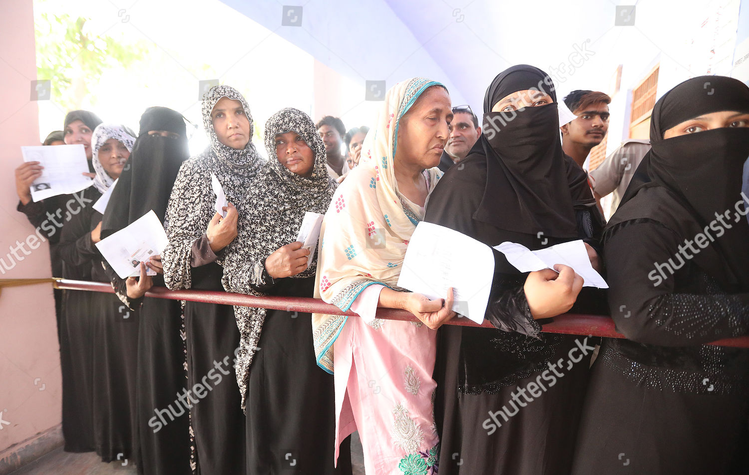 Indian Muslims Queue Cast Their Votes Polling Editorial Stock Photo Stock Image Shutterstock