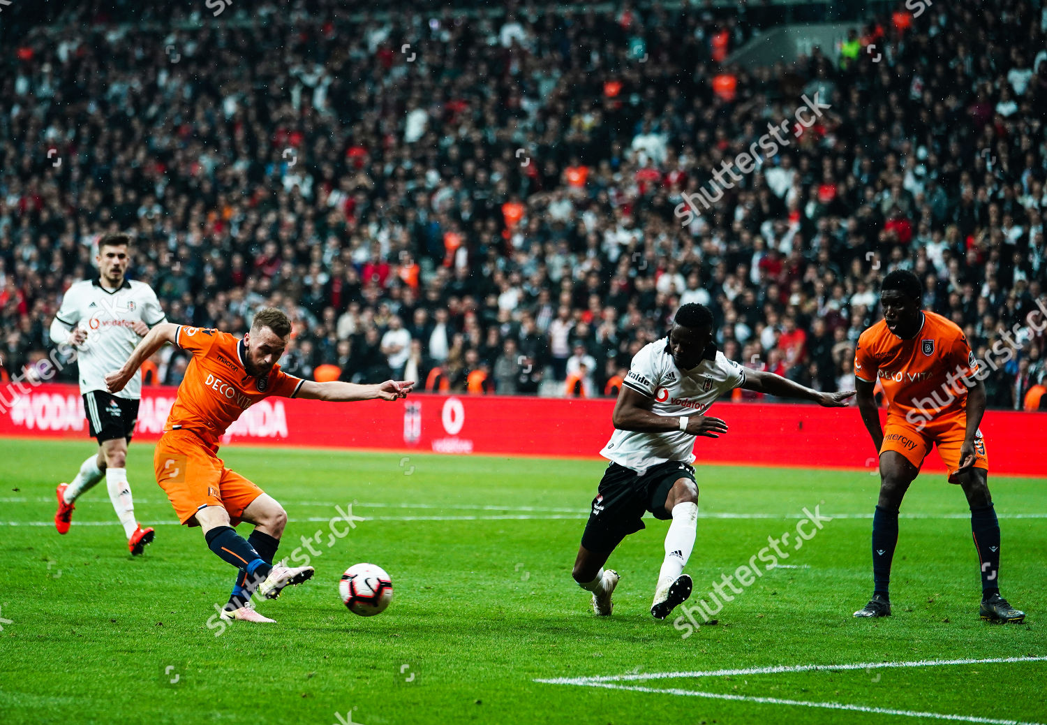 Edin Visca Ofistanbul Basaksehir Shots On Goal Editorial Stock Photo Stock Image Shutterstock