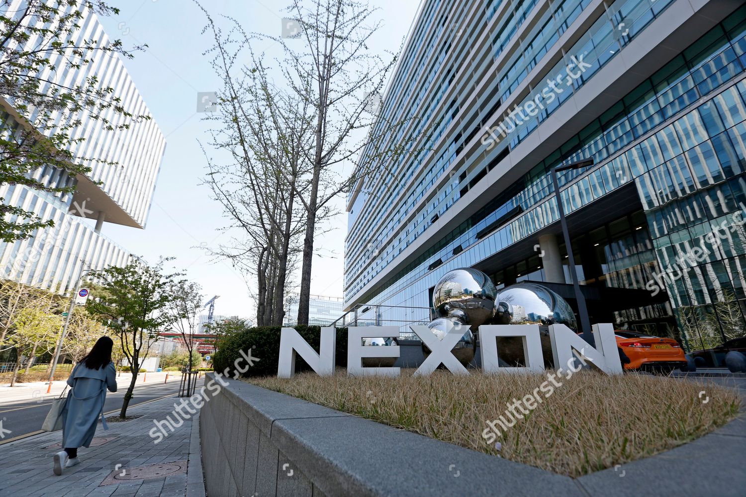People Walk Front Nexon Korea Building Pangyo Editorial Stock Photo Stock Image Shutterstock