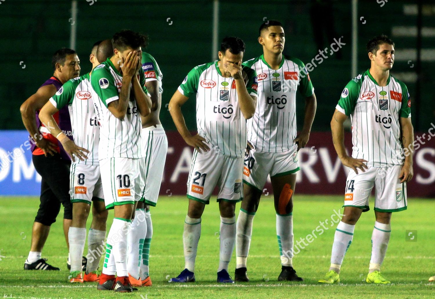 Player Oriente Petrolero React After Losing Rionegro Foto