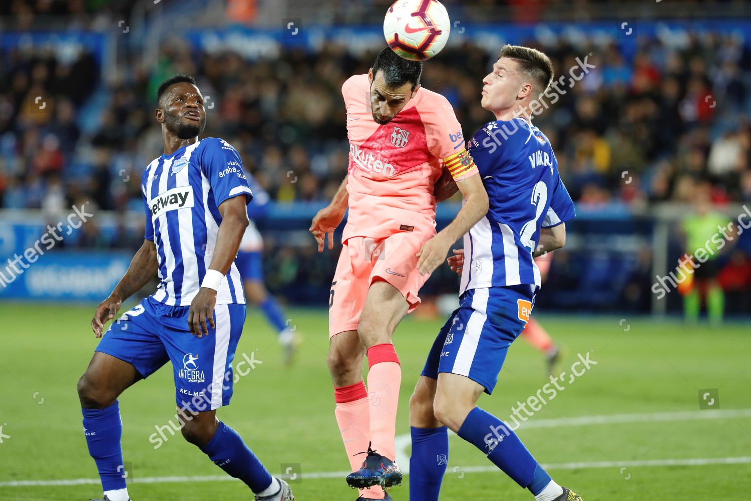 Alaves Players Defender Carlos Vigaray R Midfielder Redaktionelles Stockfoto Stockbild Shutterstock