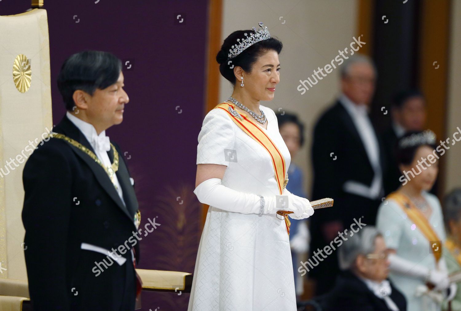 Japans New Emperor Naruhito L Empress Foto De Stock De Contenido