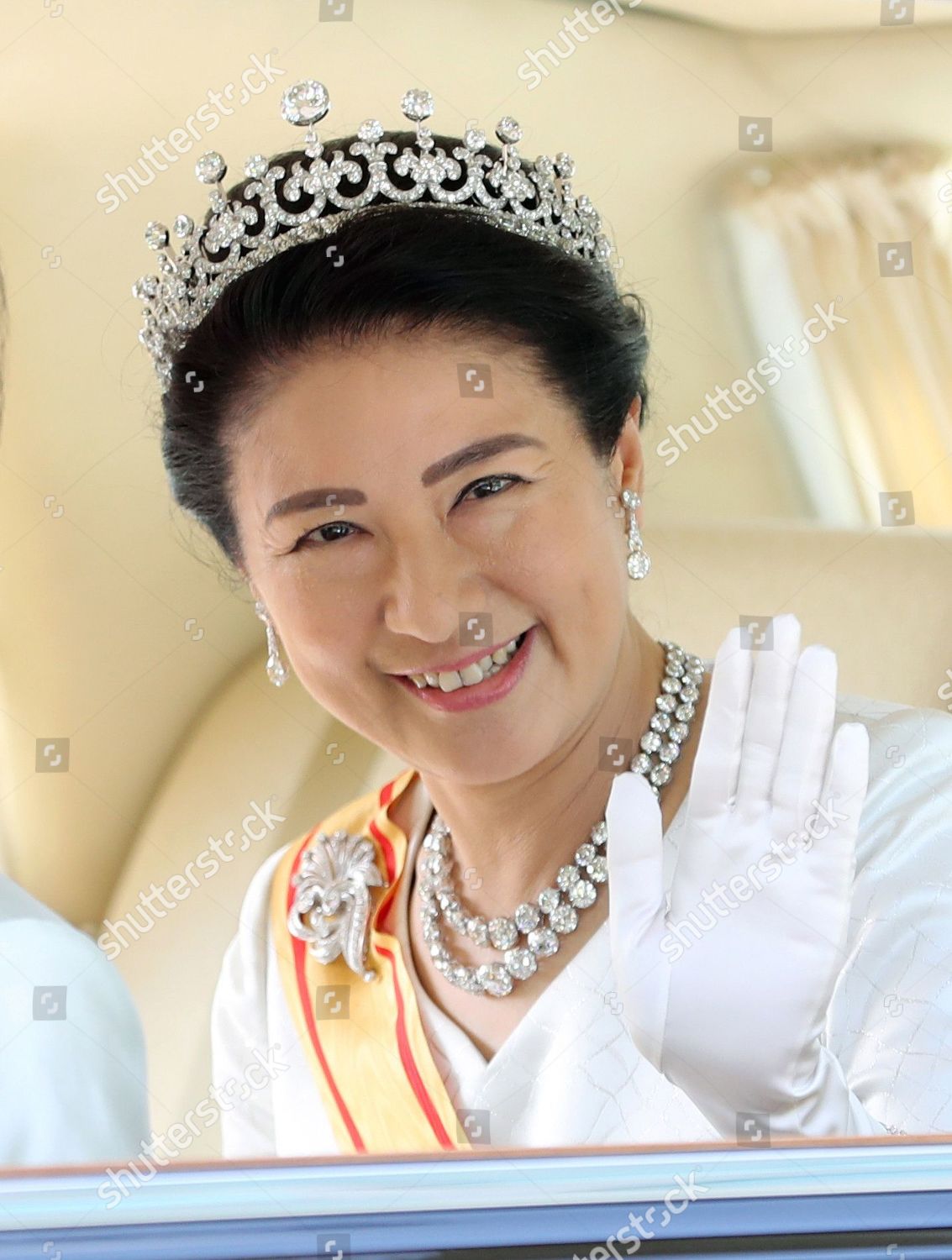Japan S New Empress Masako Waves She Foto De Stock De Contenido