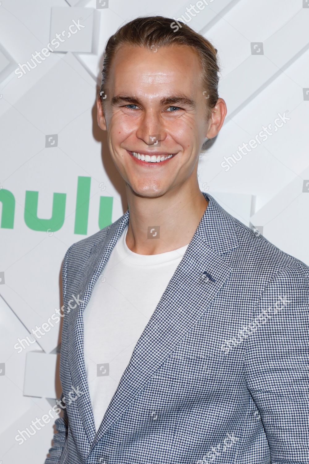 Rhys Wakefield