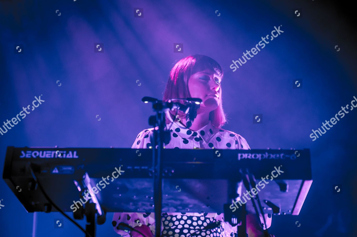 walking on cars concert 2019