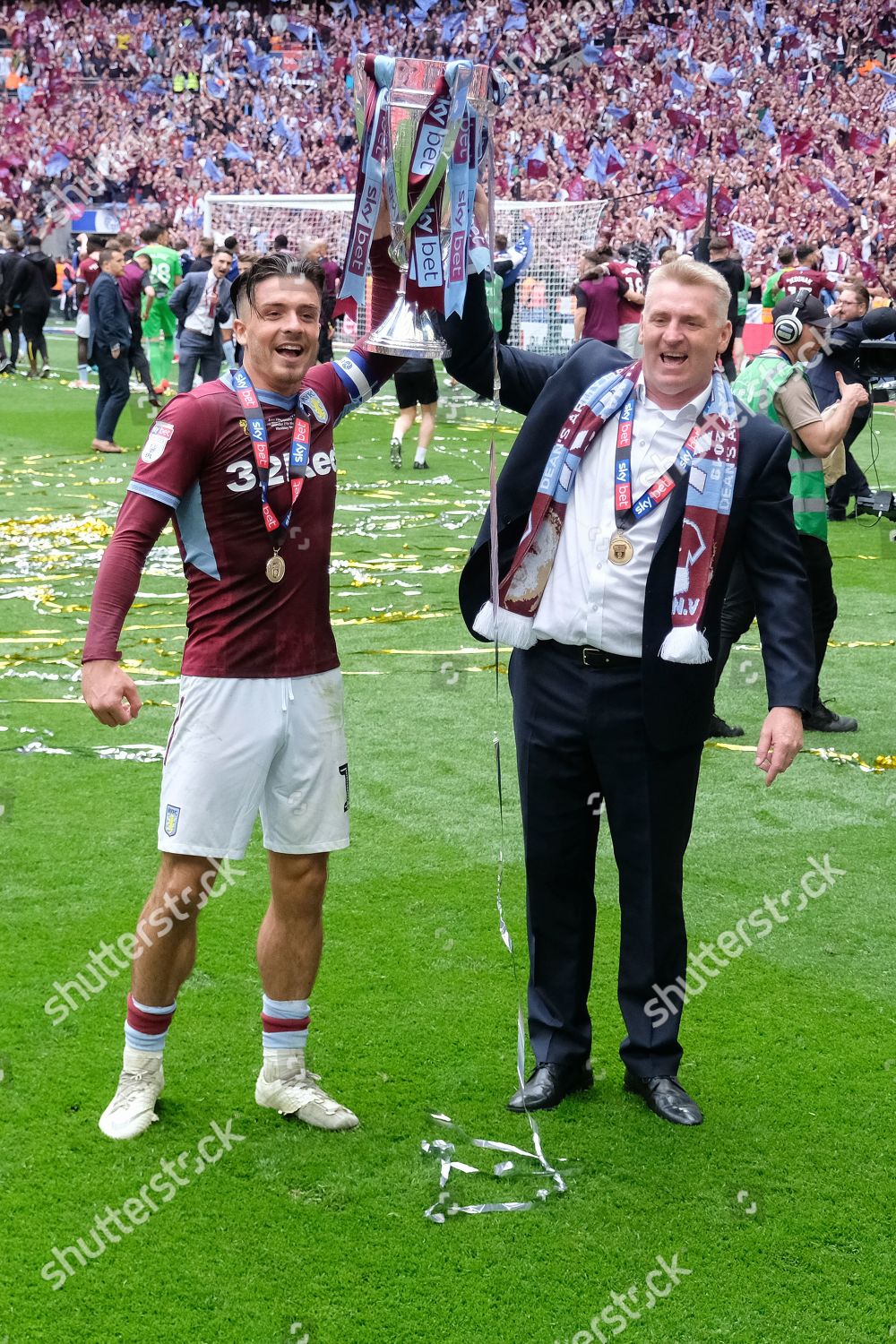 Dean smith e jack grealish foto de stock editorial. Imagem de liga