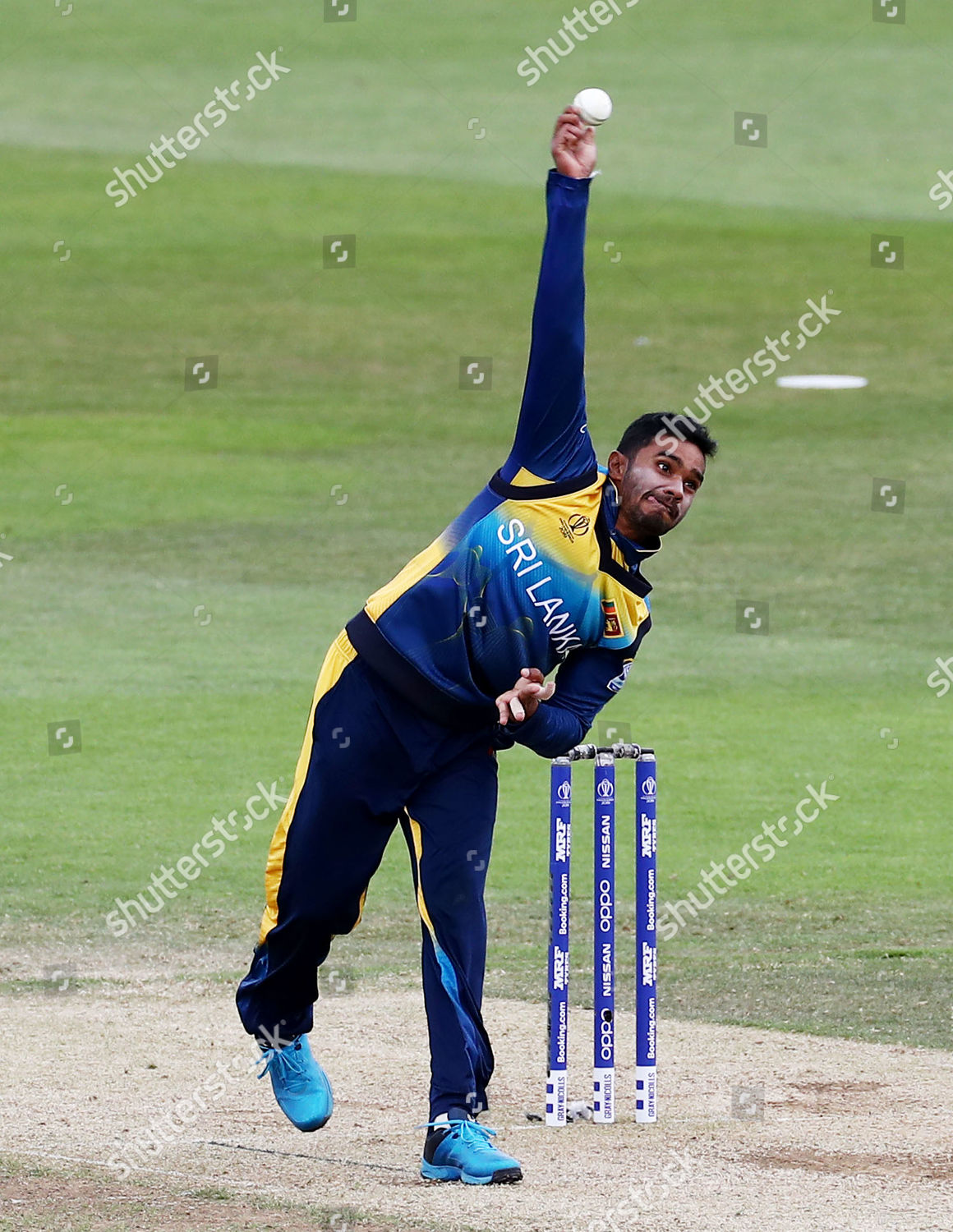 Dhananjaya De Silva Bowling Action Editorial Stock Photo Stock Image Shutterstock https www shutterstock com editorial image editorial australia v sri lanka icc cricket world cup 2019 warm up match cricket the hampshire bowl southampton uk 27 may 2019 10249298be