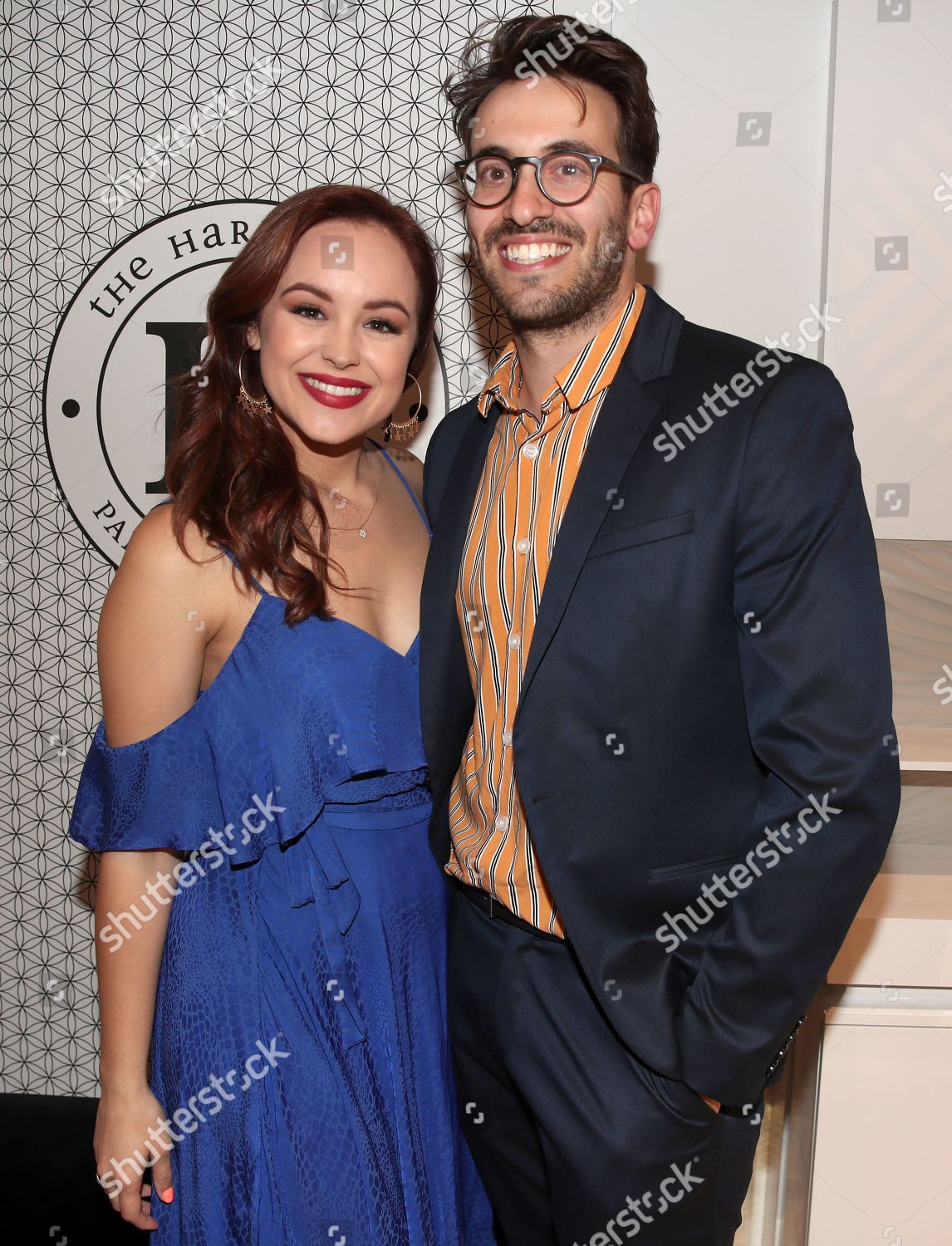 Hayley Orrantia Greg Furman Redaktionelles Stockfoto Stockbild Shutterstock Hayley orrantia's blessed dating affair she has not only been sharing the pictures with her boyfriend but is also seen wishing him on his birthday and valentine's days with very sweet messages. https www shutterstock com de editorial image editorial hayley orrantia celebrates her new ep the way out los angeles usa 28 may 2019 10253292am